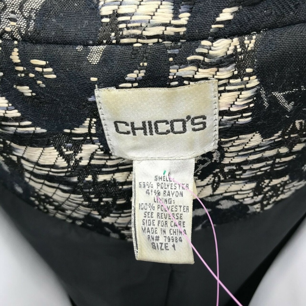 Chico's Triple Button Collared Floral Blazer Sz 8 - Picture 3 of 8